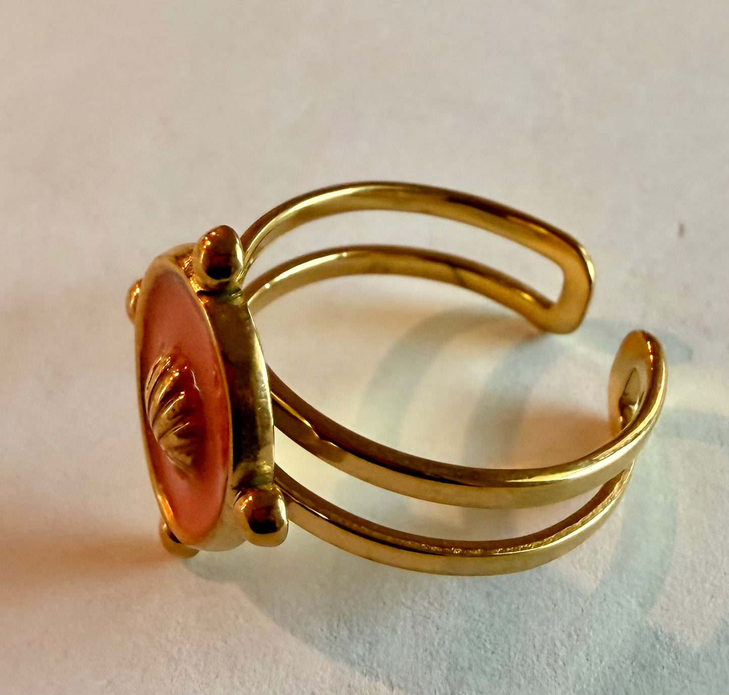 Enamel Clam Shell Ring