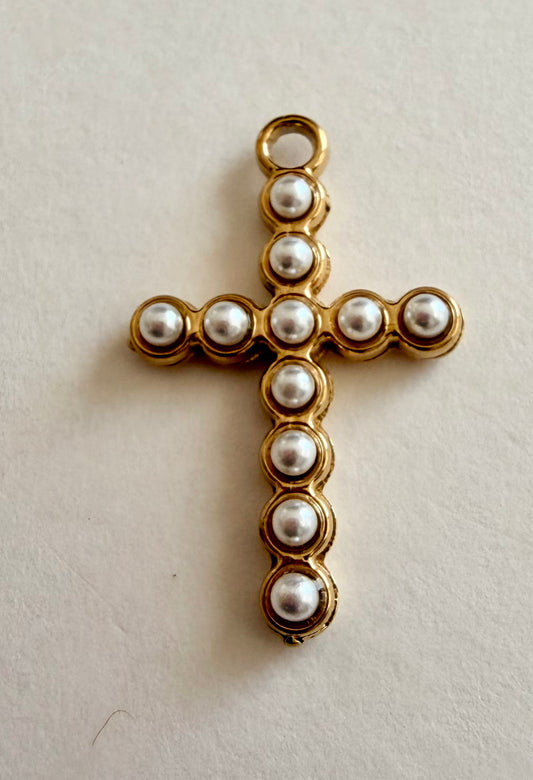 Medium Simple Pearl Cross