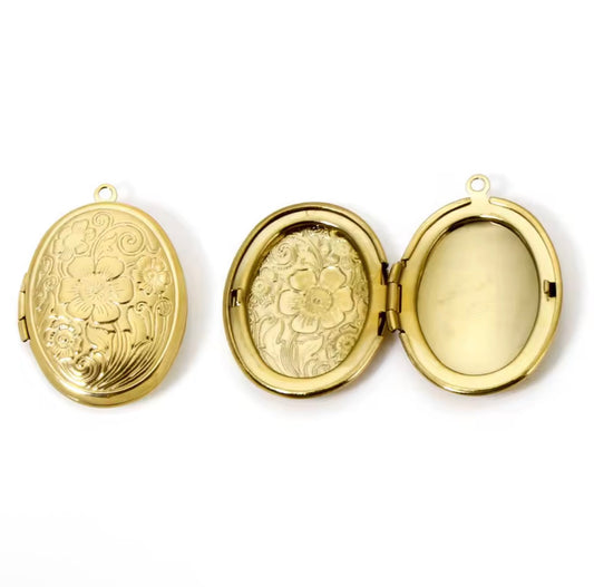 Oval Flower Locket
