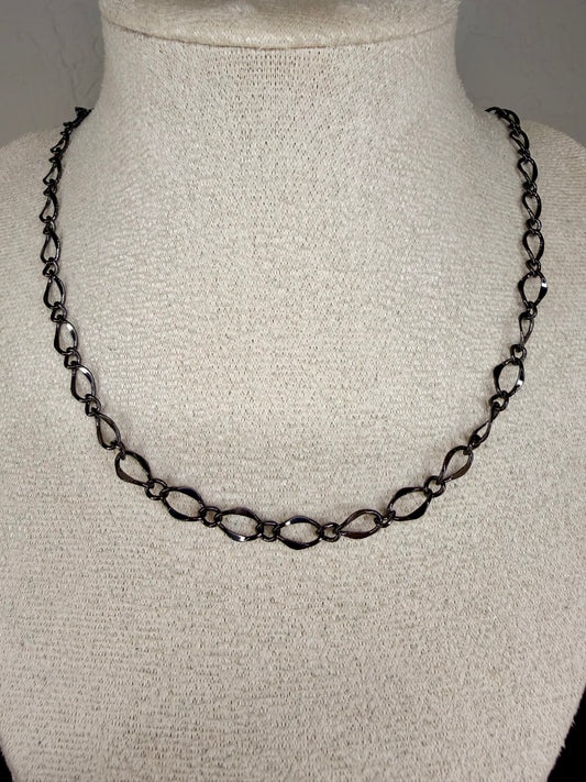 Textured Diamond Chain Necklace