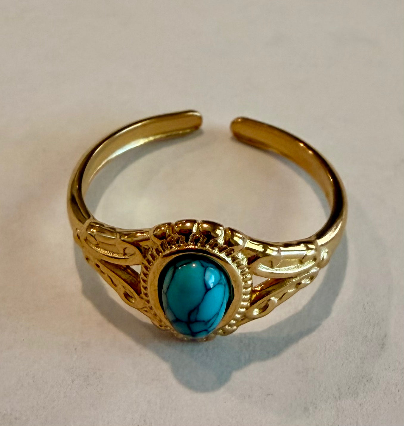 Vintage Oval Crystal Ring